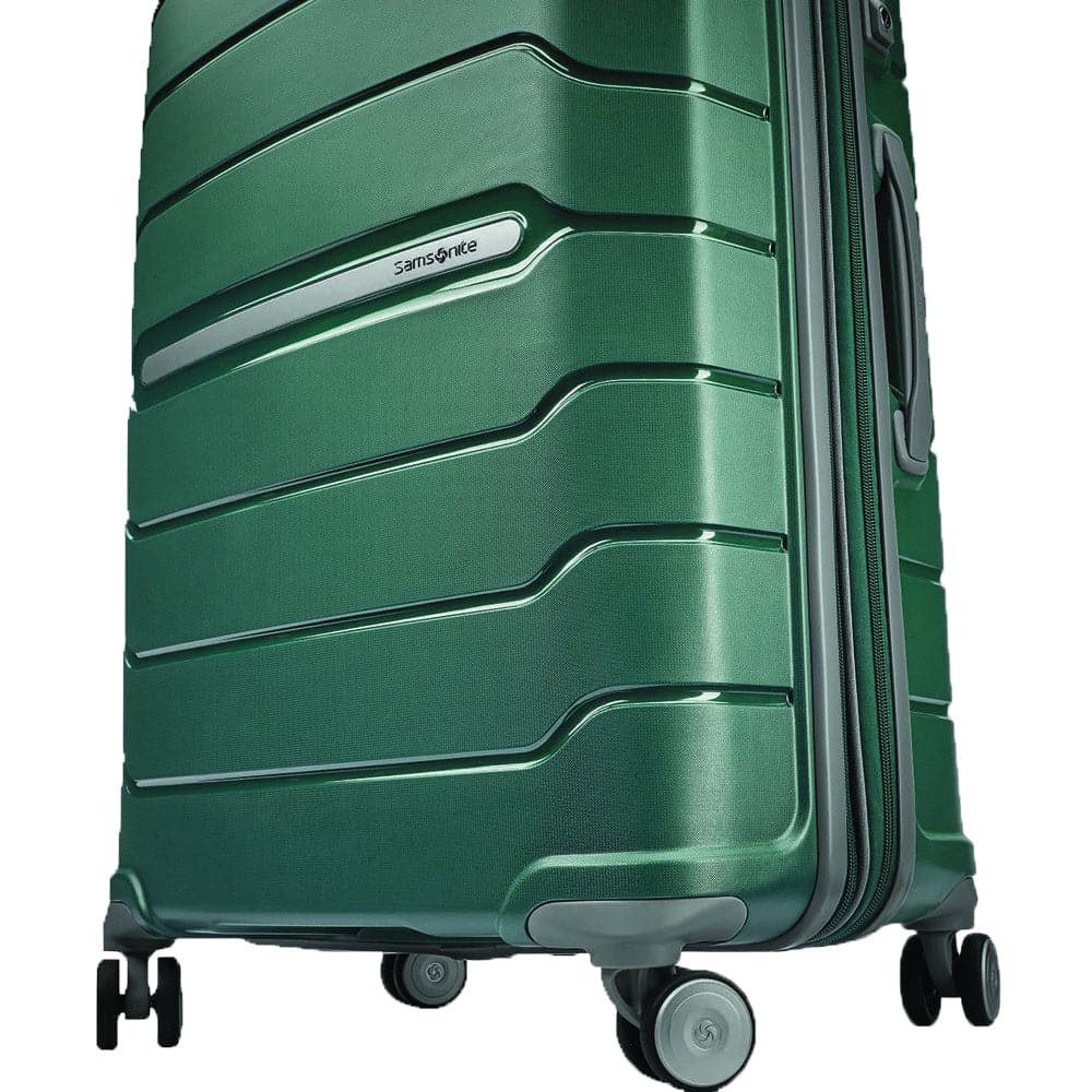 Samsonite Freeform Hardside Testing Durability and Maneuverability